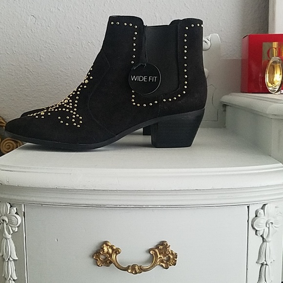 Studded booties SOLD! - Picture 2 of 4